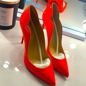 Hot Chick 100 Patent Pump